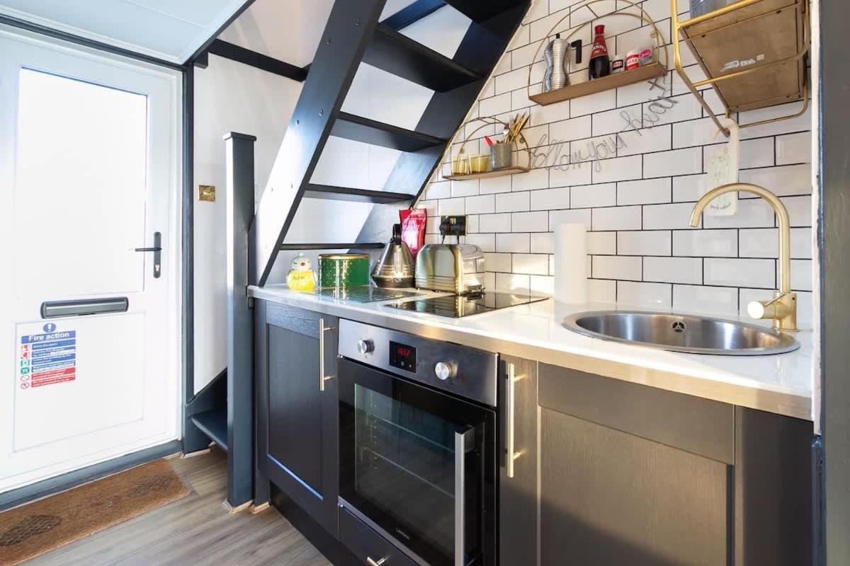 The Marina Retreat -free Parking * Brighton