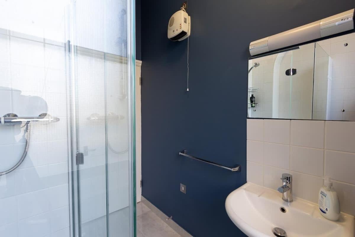Sea View - 1 Bedroom Flat Brighton