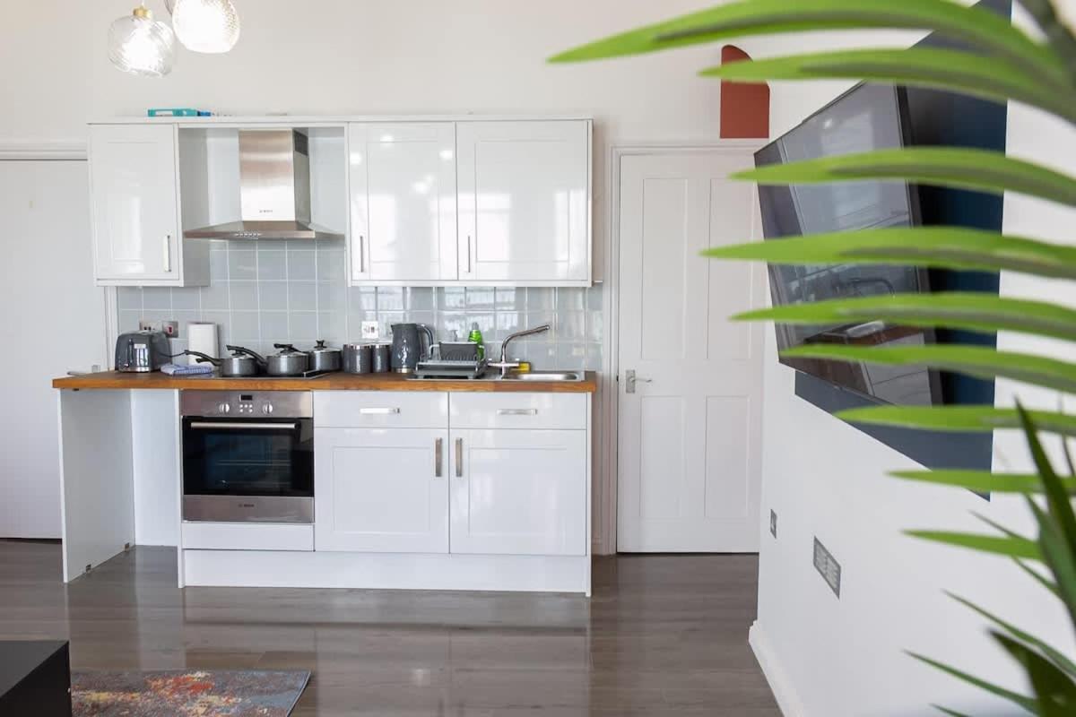 Apartment Sea View - 1 Bedroom Flat *
