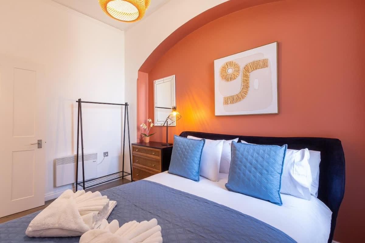 Sea View - 1 Bedroom Flat Apartment *