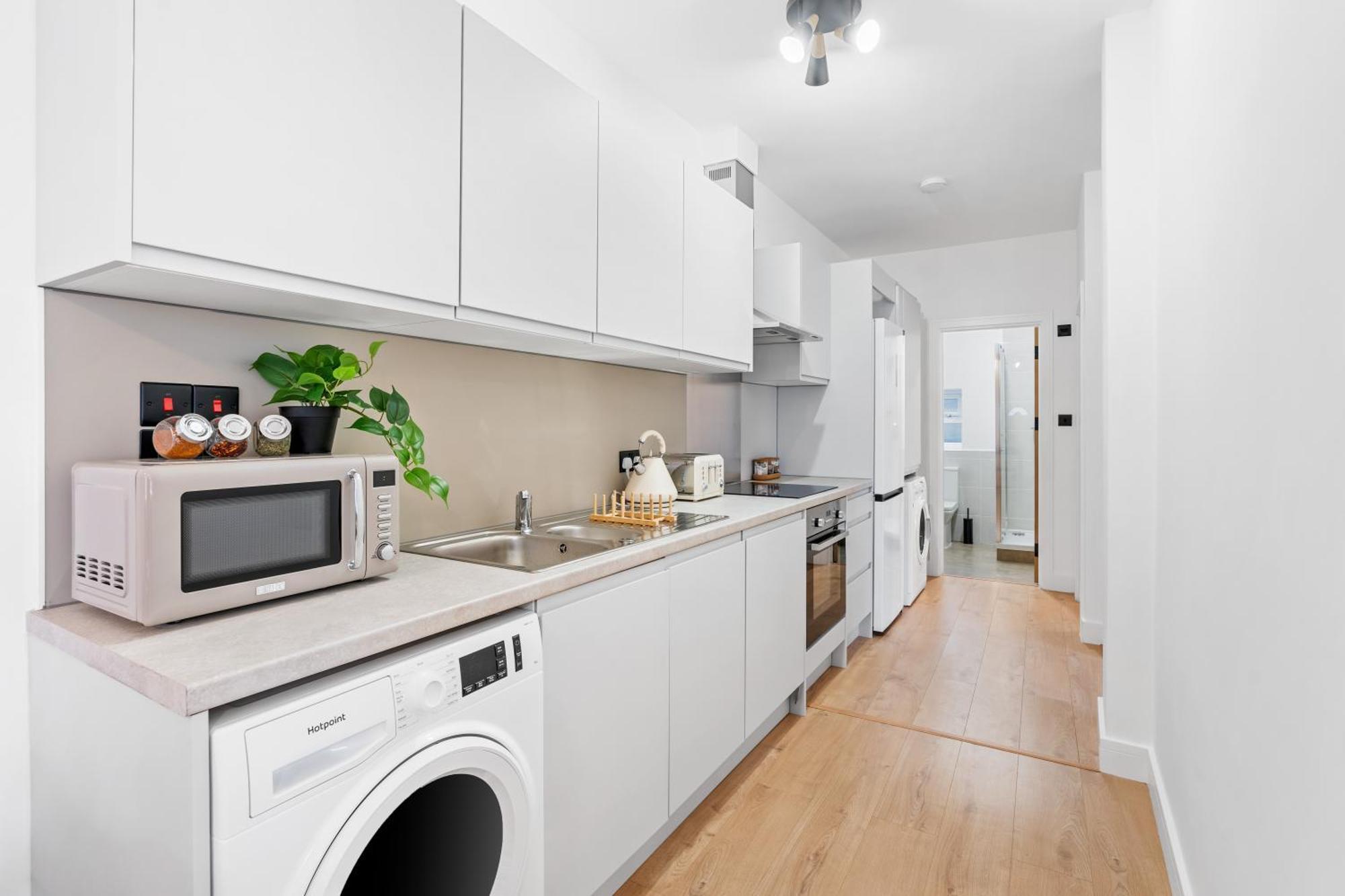 Apartment Morden Retreat In Walking Distance To Shops & Attractions Brighton