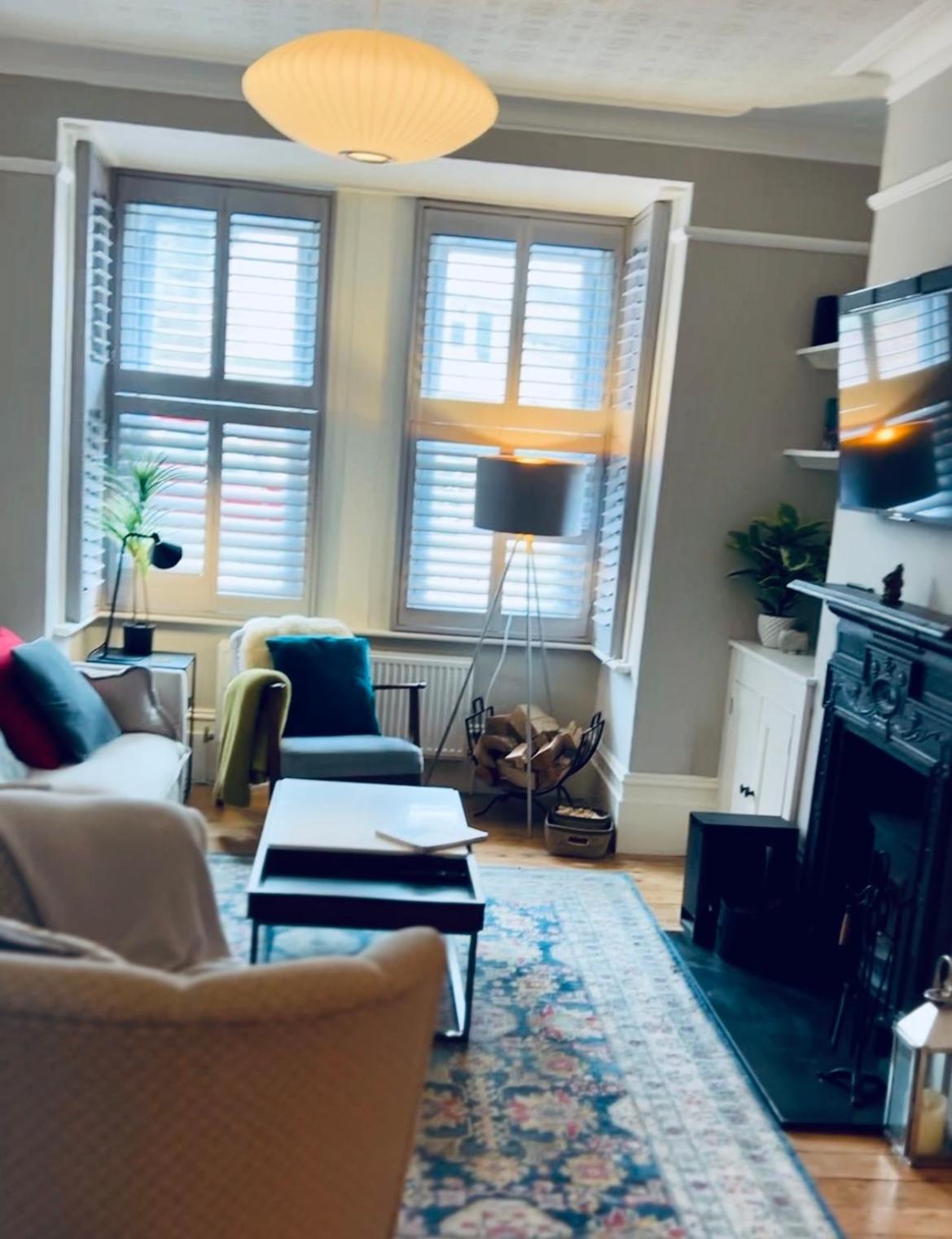 Holiday home Stylish Haven, Sleeps 1 To 7, Free Parking Brighton