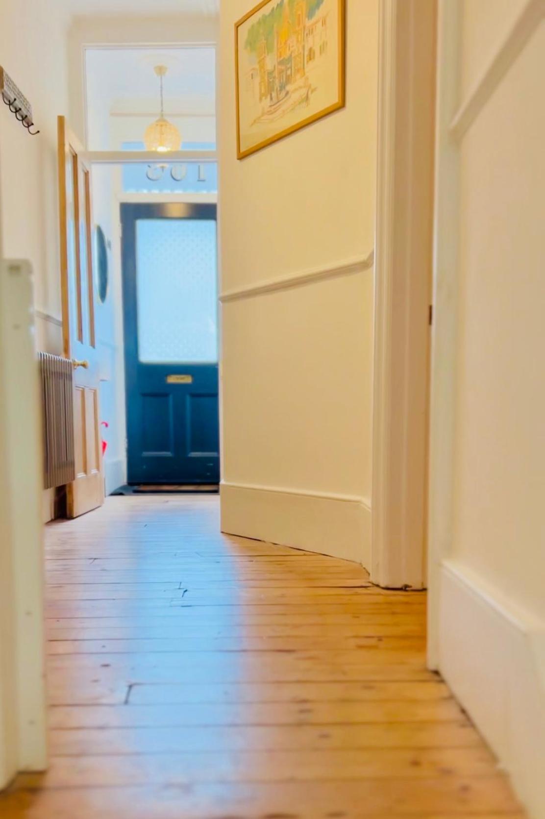 Holiday home Stylish Haven, Sleeps 1 To 7, Free Parking