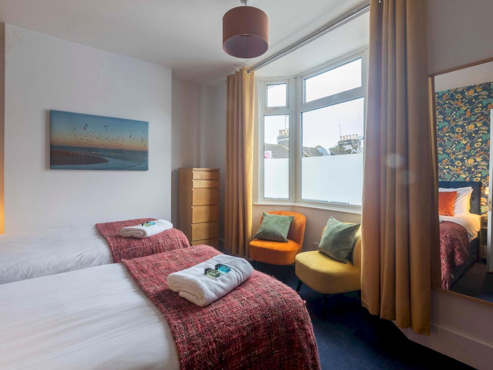 Pass The Keys Stylish Boho Chic House - Location Holiday home *