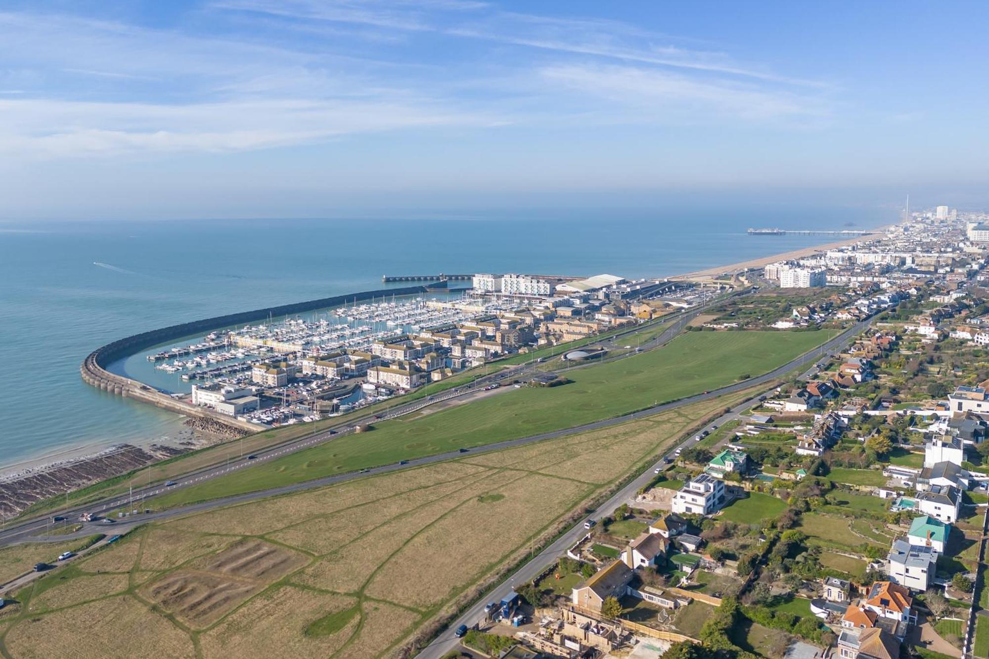 Wave Watcher- 4 Bed Sea View Holiday home Brighton