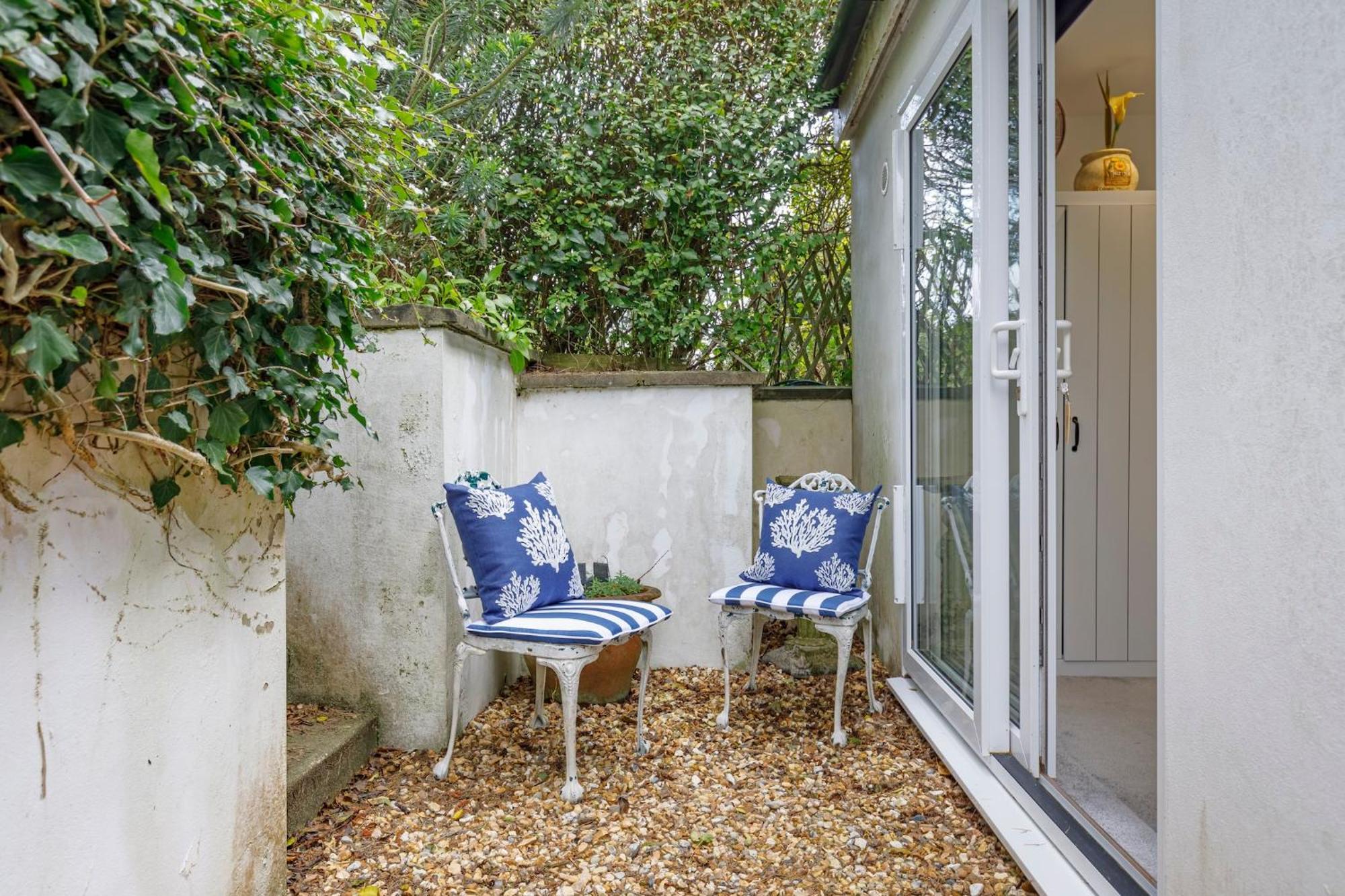 Wave Watcher- 4 Bed Sea View Holiday home
