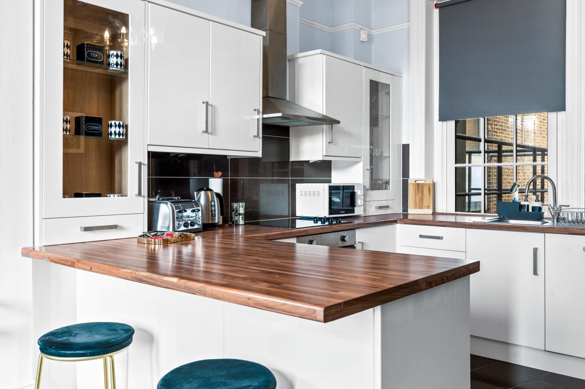 Apartment Modern 3 Bedroom Maisonette In Centre, 2 Minutes From Sea Front, Lanes And Palace Pier
