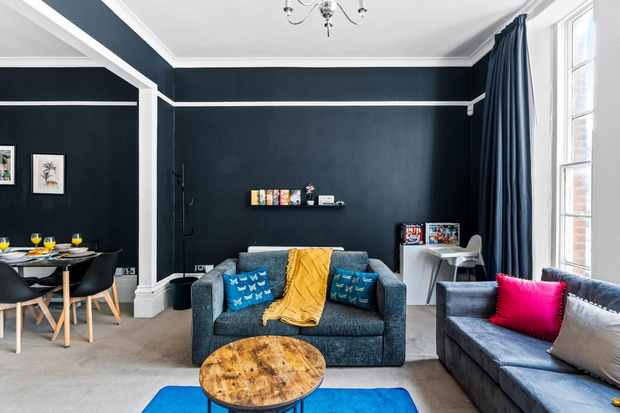 Modern 3 Bedroom Maisonette In Centre, 2 Minutes From Sea Front, Lanes And Palace Pier Apartment Brighton