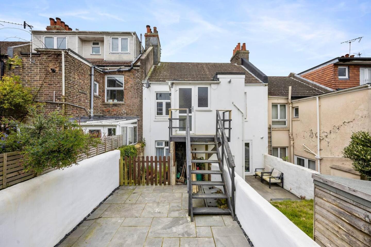 Pass The Keys Totland Road Haven Entire