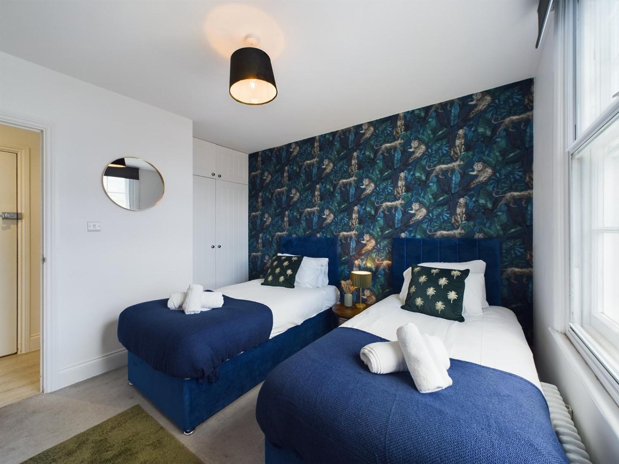 5 Beds - Contractors - Kemptown - Sleeps 7 Apartment