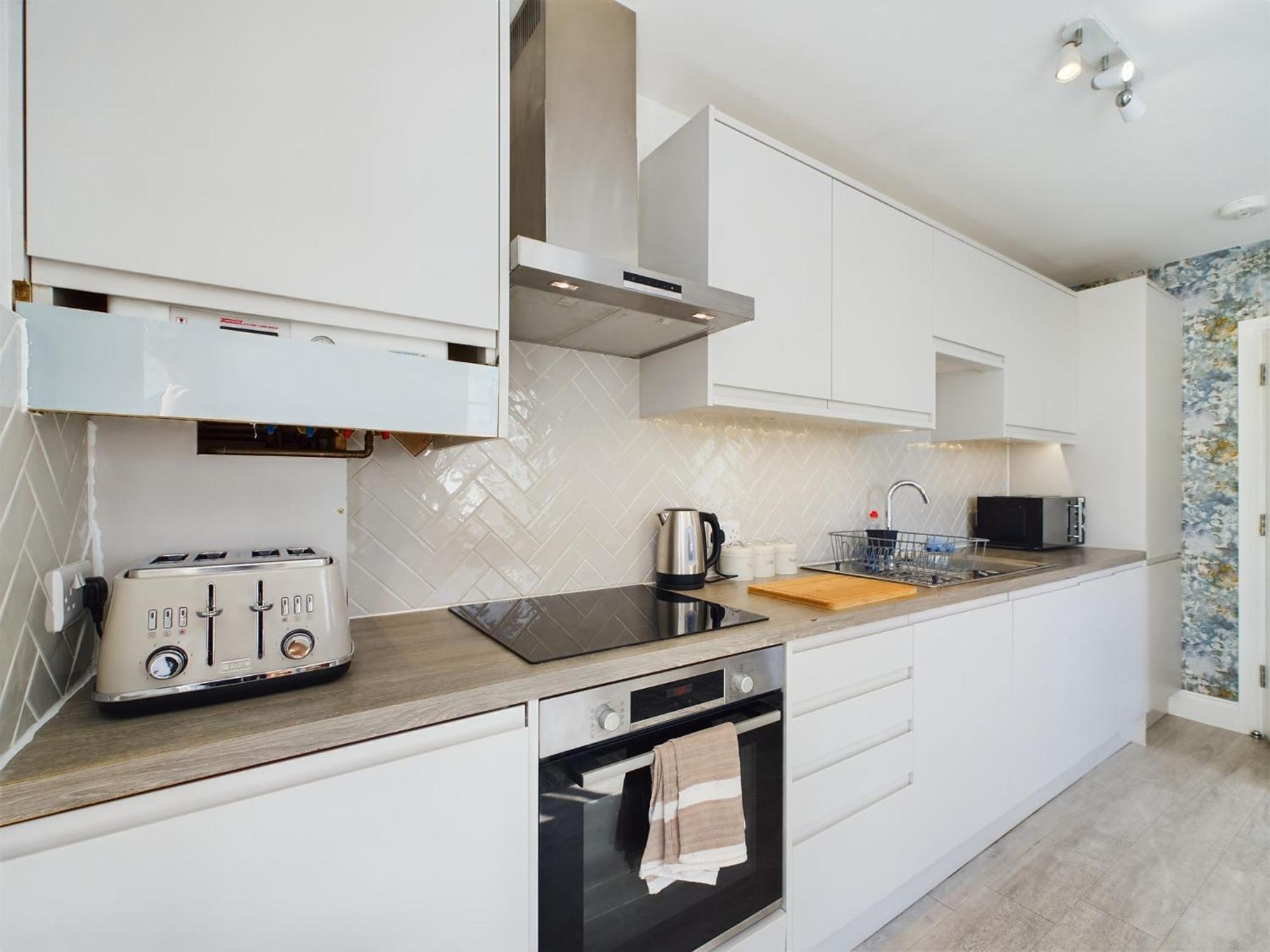 5 Beds - Contractors - Kemptown - Sleeps 7