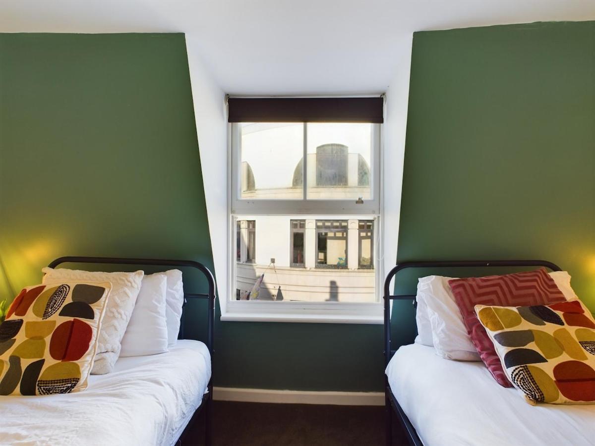 Holiday home Two Bedroom By Brookland Serviced Short Lets & With Free Wifi Brighton