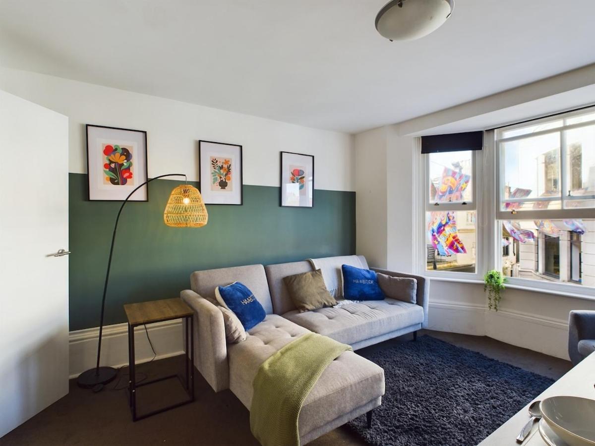 Two Bedroom By Brookland Serviced Short Lets & With Free Wifi Brighton