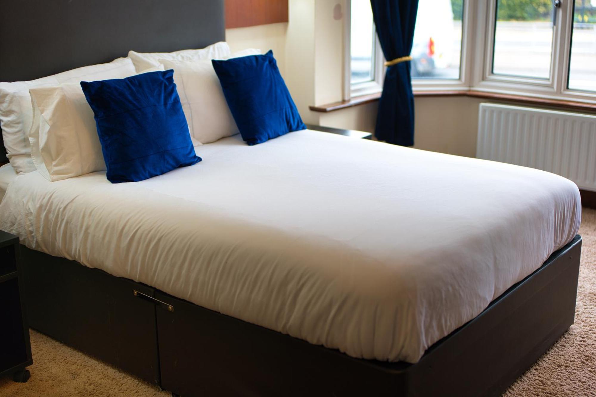 Clifton House 3*