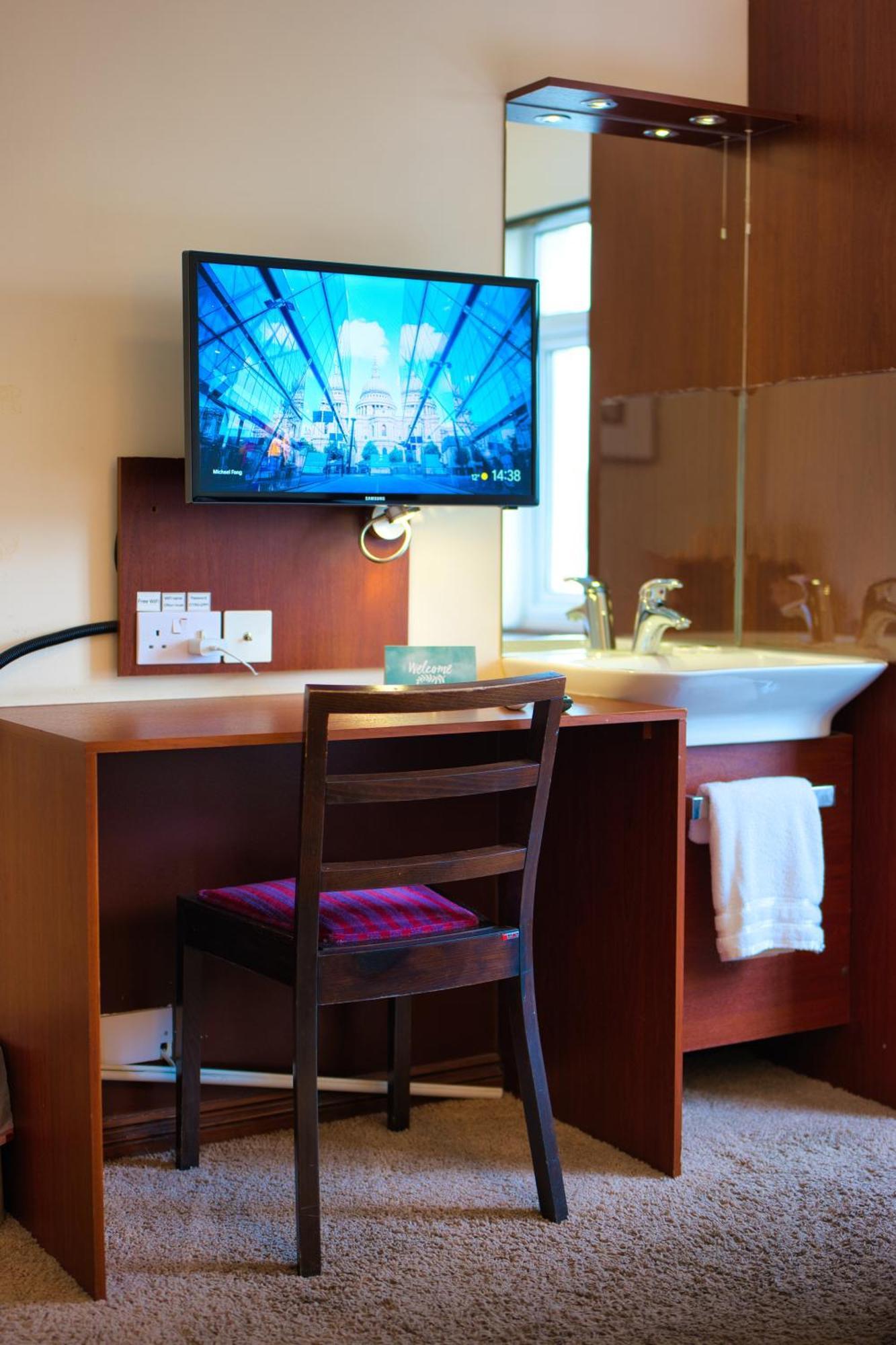 Guest house Clifton House 3*