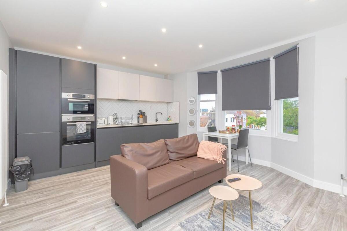 Bloomsaway Seafront One Bedroom Bn133duk02 * Brighton