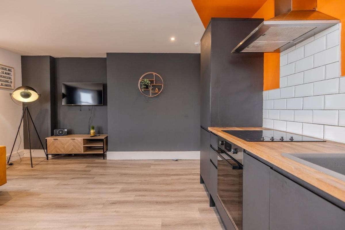 2 Bedroom Flat With Sea View And Free Parking Brighton