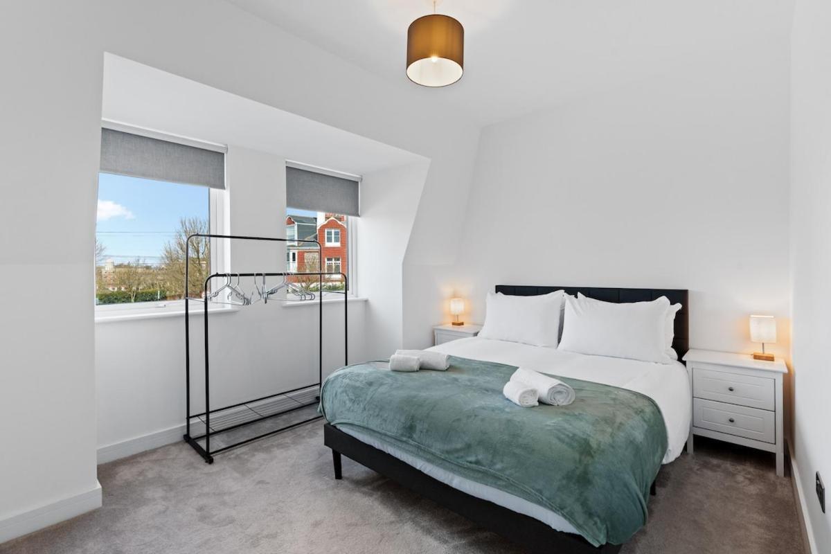 2 Bed Flat Near Beach, Hospital & College Apartment *
