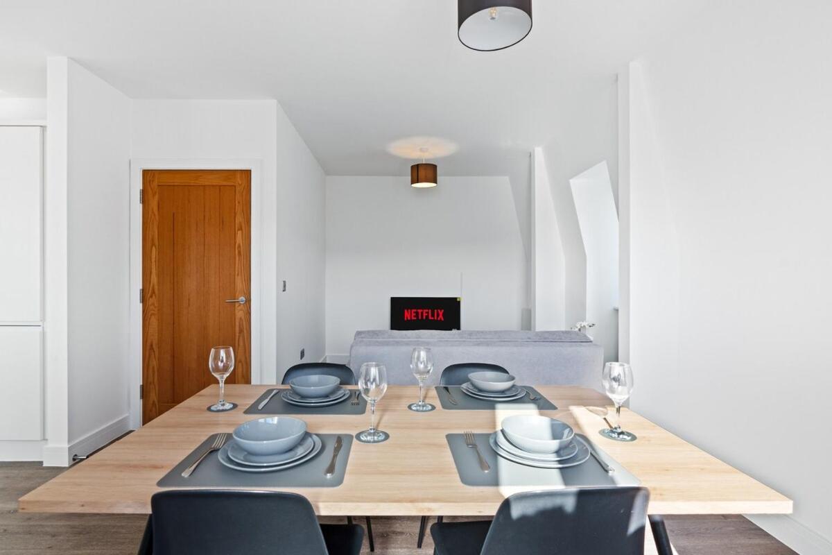 2 Bed Flat Near Beach, Hospital & College Apartment