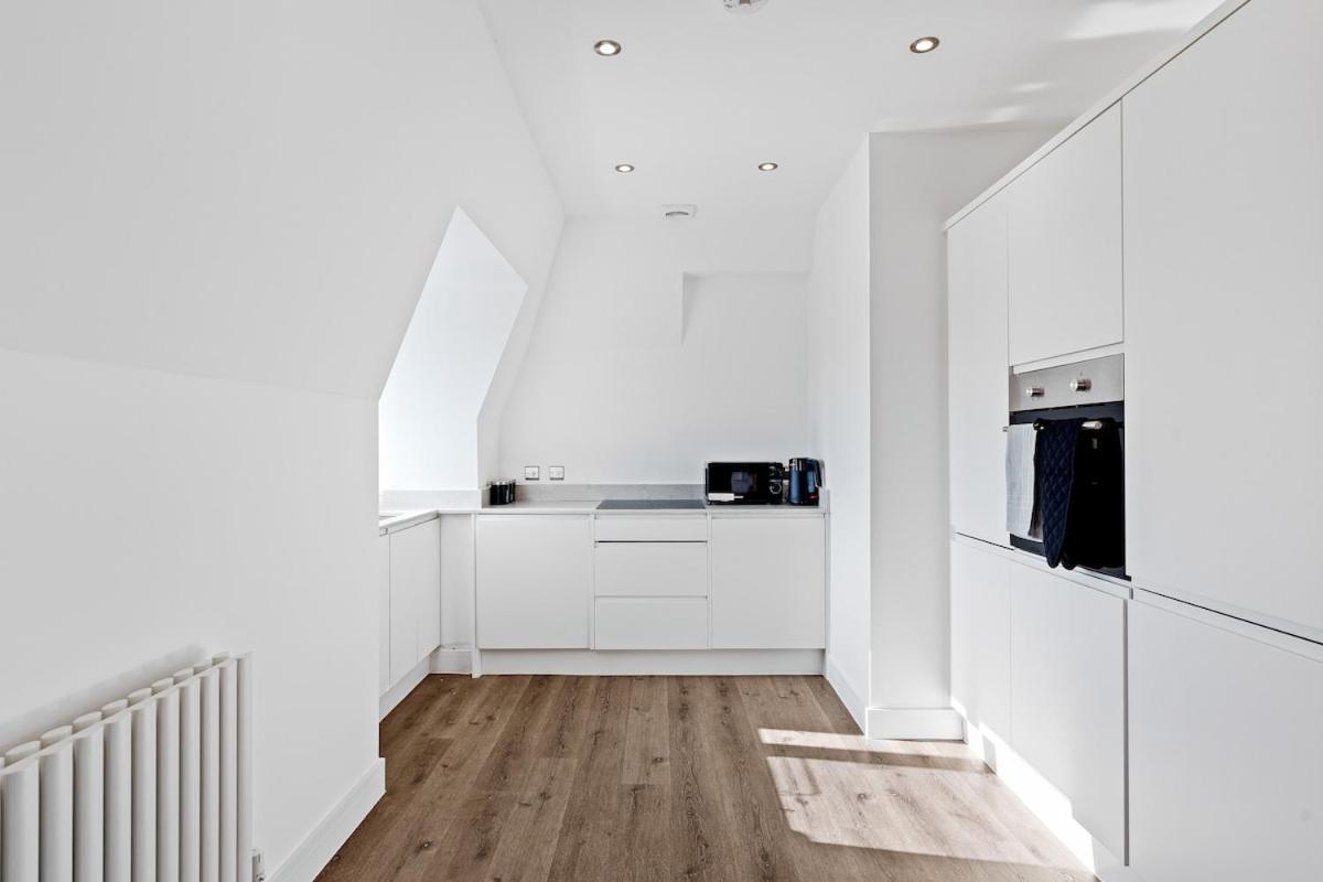 2 Bed Flat Near Beach, Hospital & College Apartment