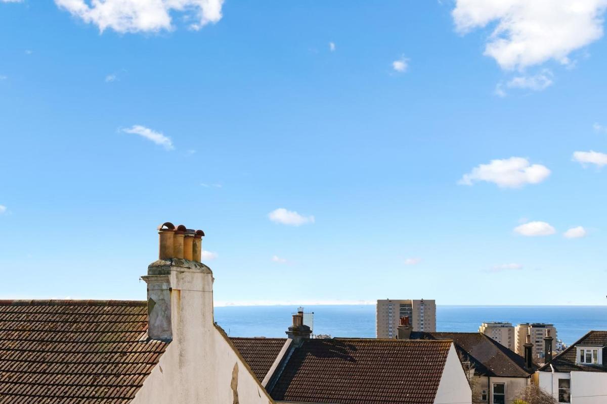 2 Bed Flat Near Beach, Hospital & College * Brighton