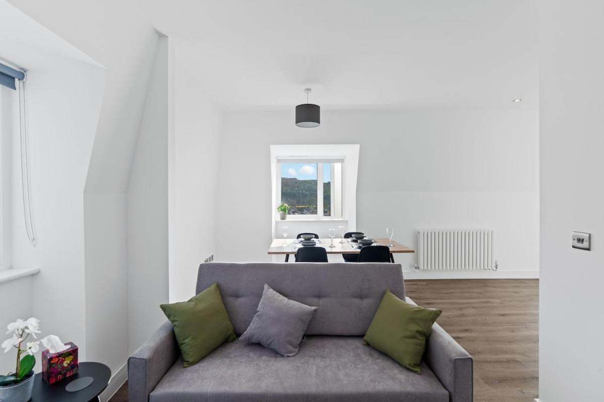 2 Bed Flat Near Beach, Hospital & College Apartment