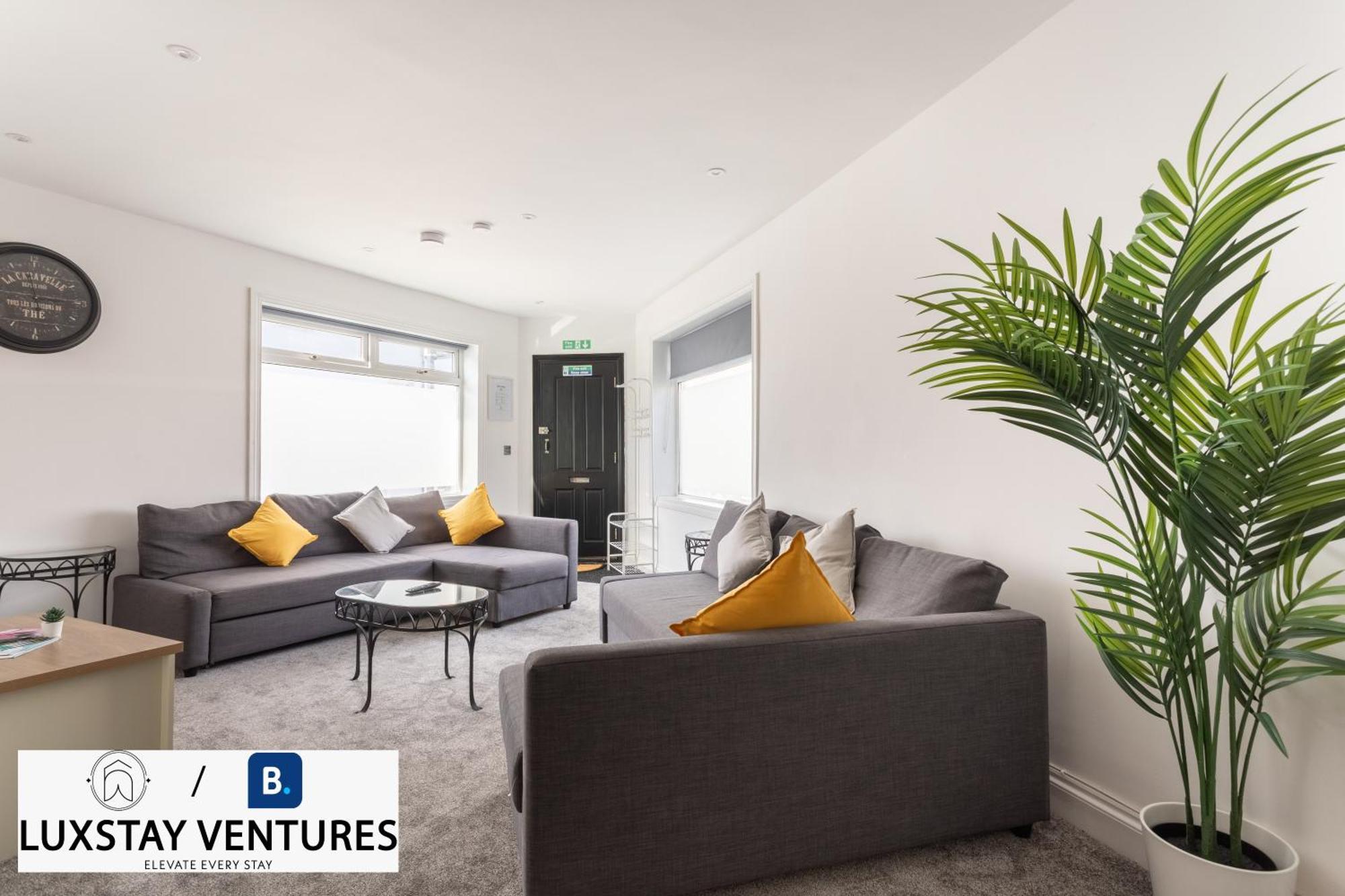 Bright And Spacious 2br Maisonette Sleeps 8, Game Room, 5 Mins To And Centre Holiday home Brighton