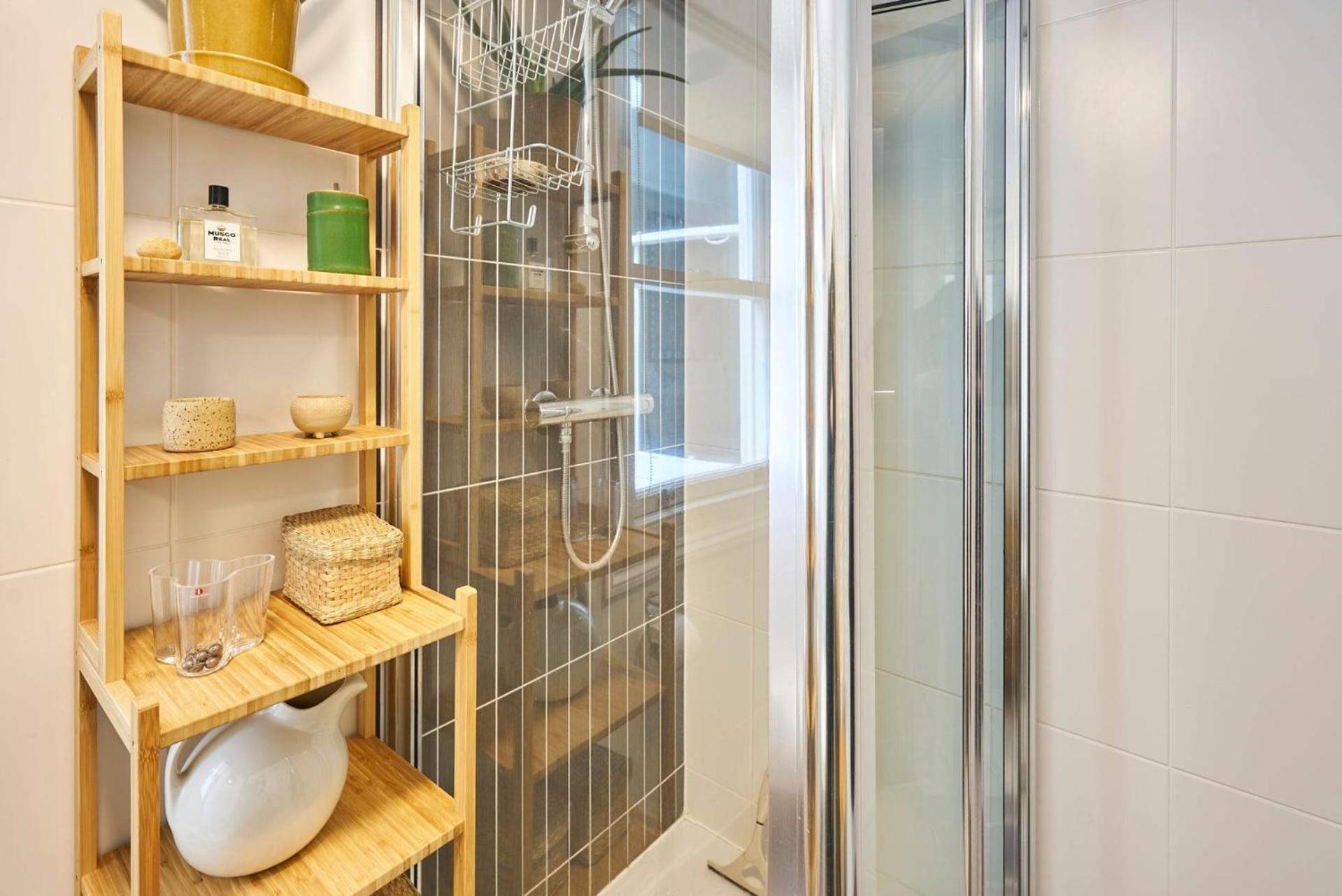 Host & - Brunswick Place Flat *