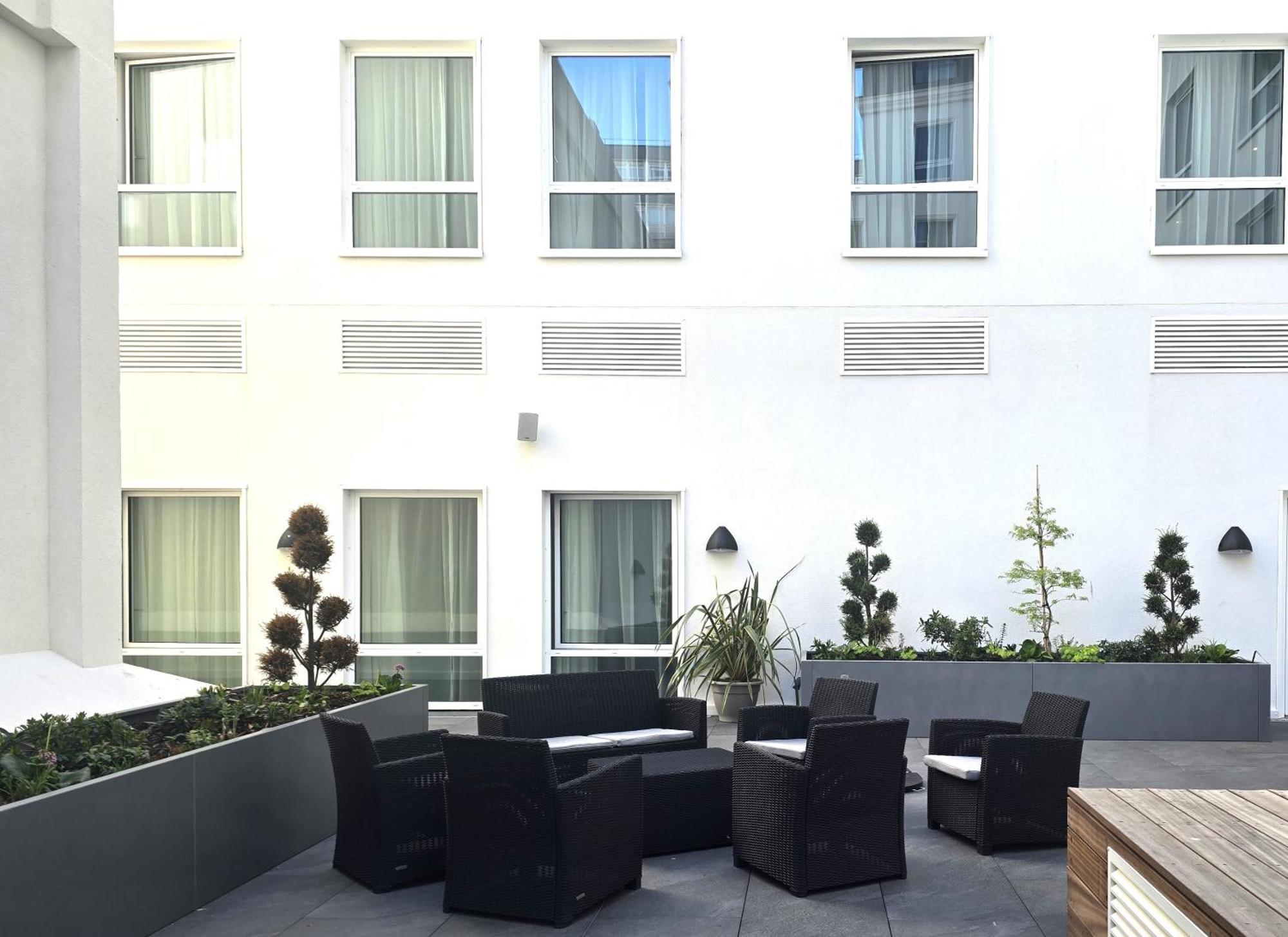 Maldron Centre Hotel 4*
