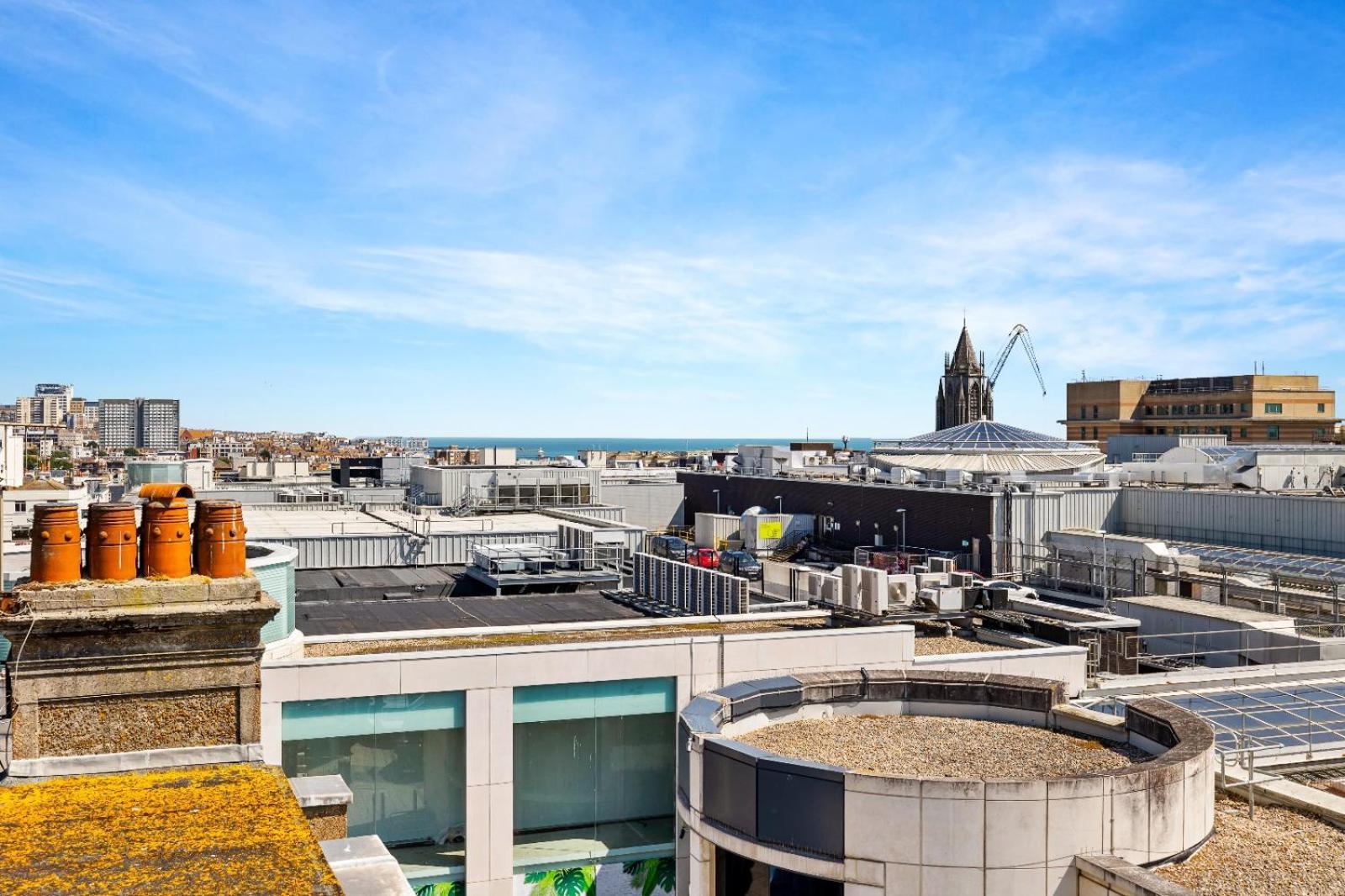 Apartment Spectacular 3-bed With Sea View, Terrace & Balcony At