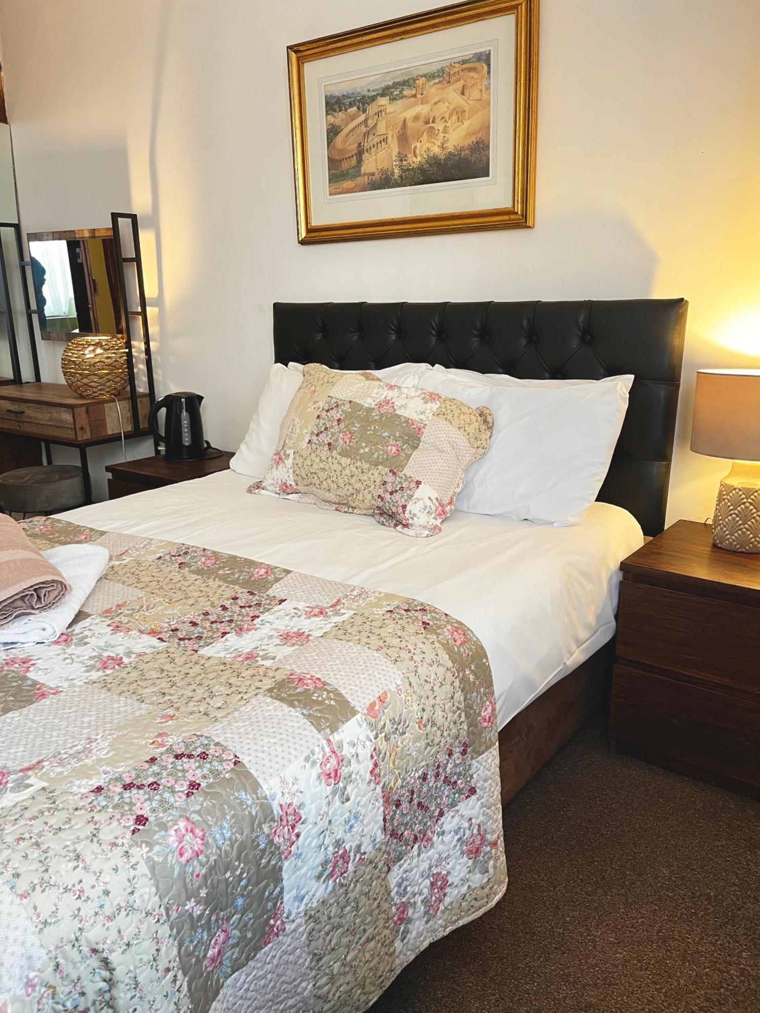 Old Palace Guest house 3*