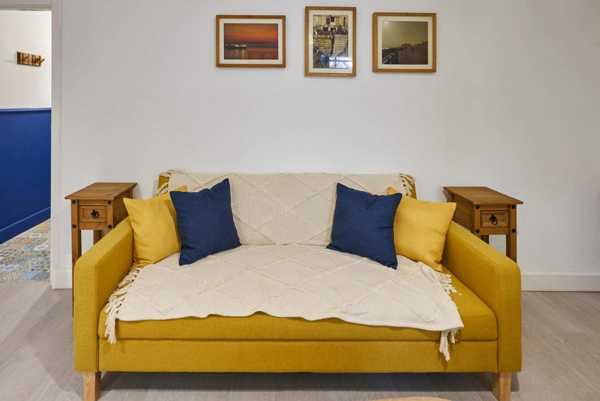 Apartment Host & - Blatchington Road *