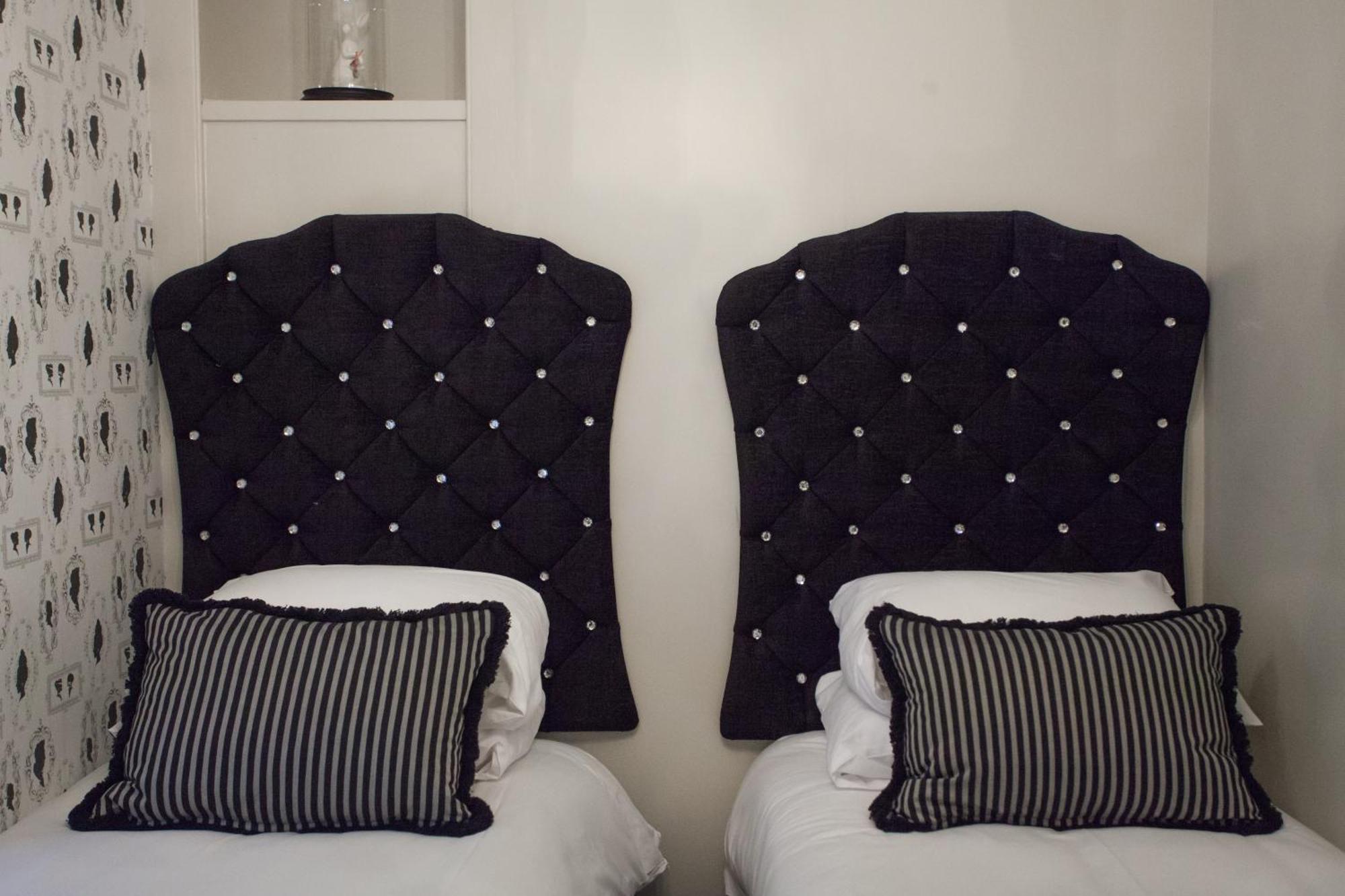 Tide & Teacups Homestay Brighton
