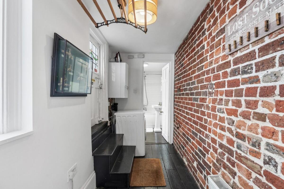 Primal Estates Brighton: Three-bedroom Townhouse With Roof Terrace Apartment Brighton