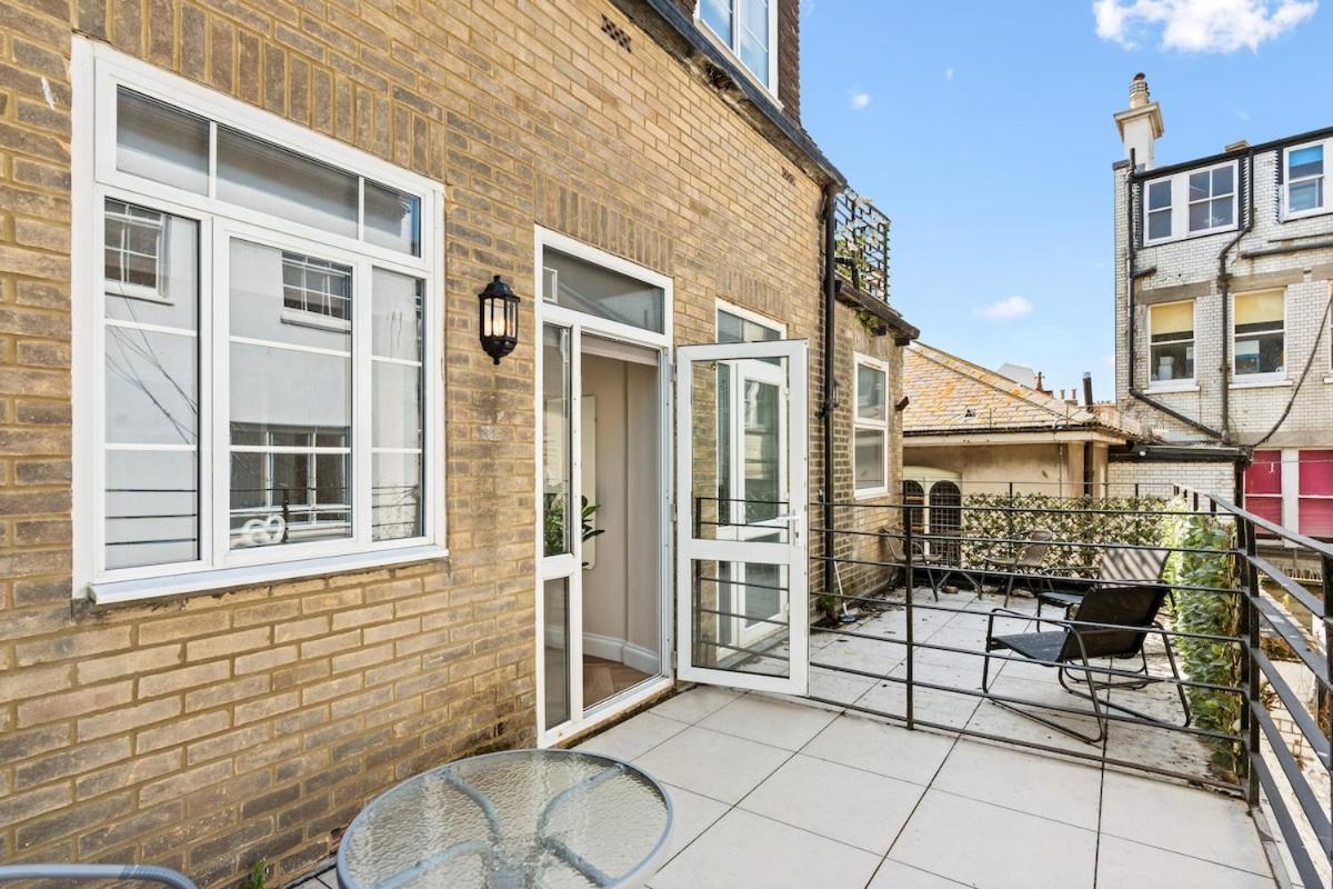 New Modern City Centre Apartment *