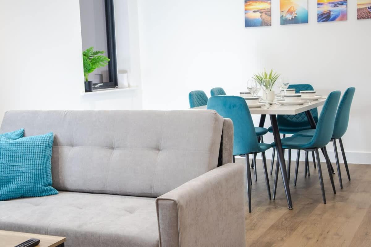 2 Bed 2 Bath Near College, Beach, Hospital - Long Offers Apartment