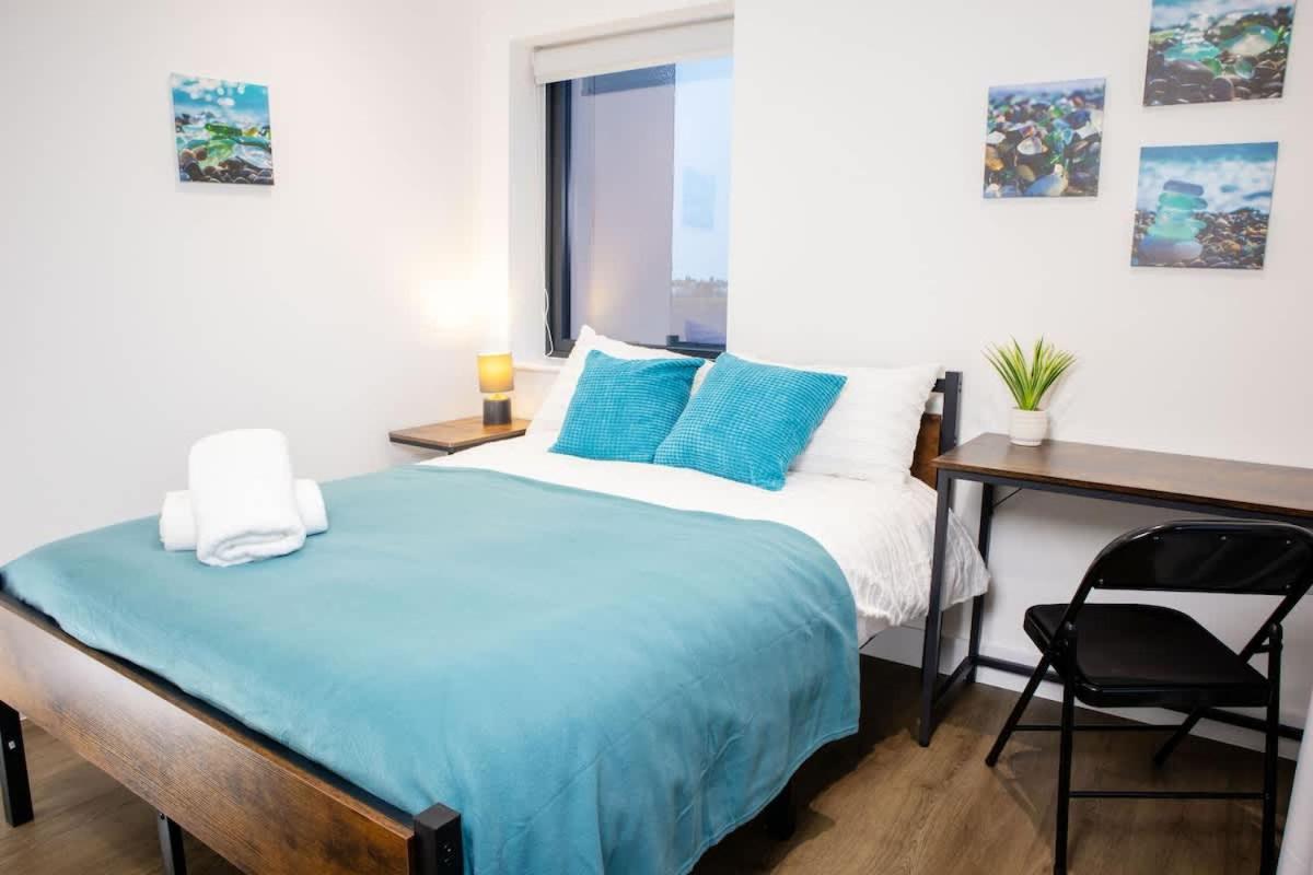 2 Bed 2 Bath Near College, Beach, Hospital - Long Offers Brighton