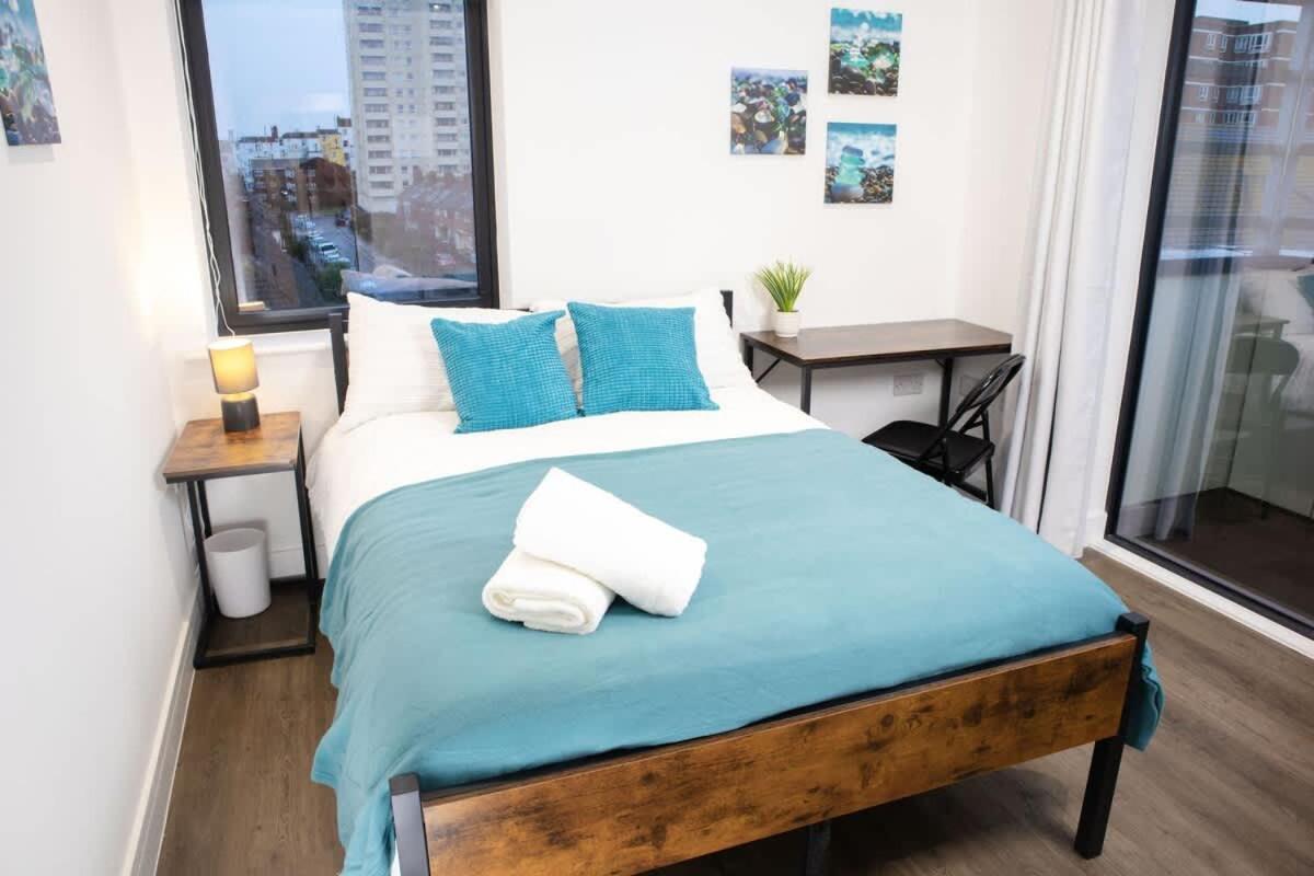 2 Bed 2 Bath Near College, Beach, Hospital - Long Offers *
