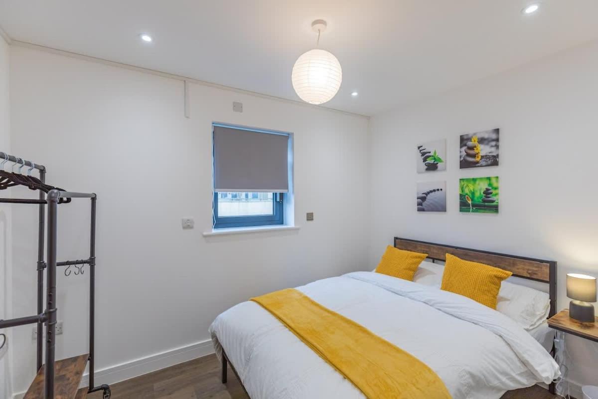 Apartment 2 Bed 2 Bath Near College, Beach, Hospital - Long Offers