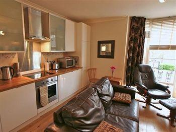 Ei8ht Guest 4*