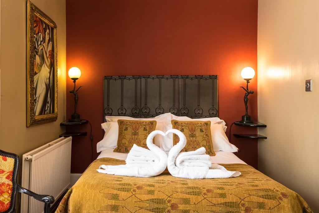 Bed & Breakfast Paskins Town House 3*