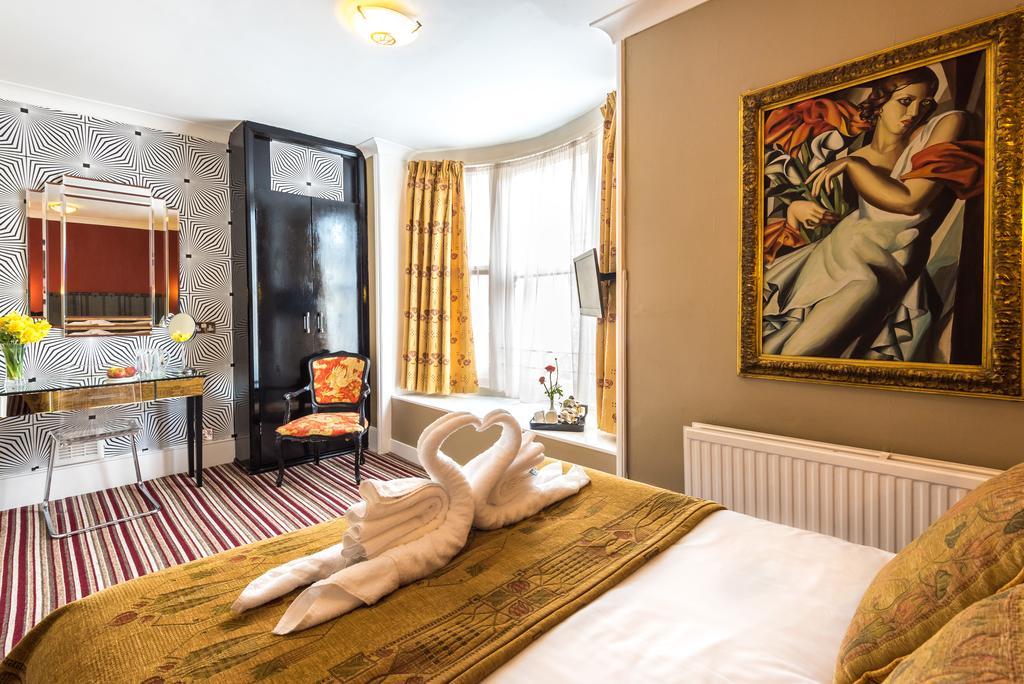 Paskins Town House 3*