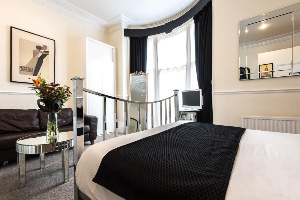 Paskins Town House Bed & Breakfast