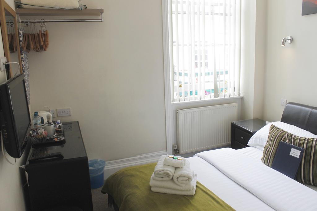 Guest house Kempfield House