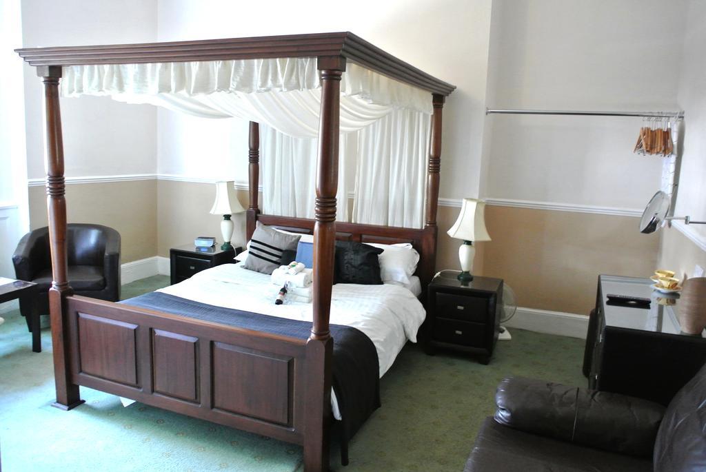 Kempfield House