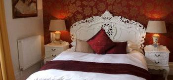 Sea Spray Guest house 4*