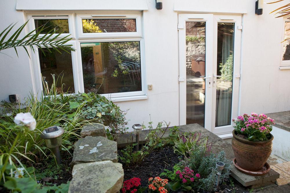 Sea Spray Guest house 4*