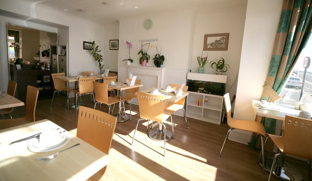 Guest house Atlantic Seafront 3*