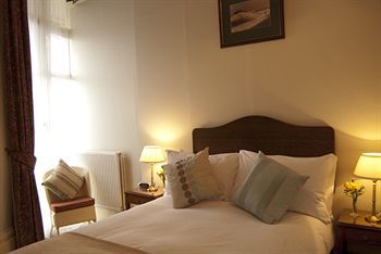 House Bed & Breakfast