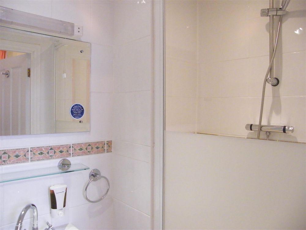 Lichfield House Guest house 4*